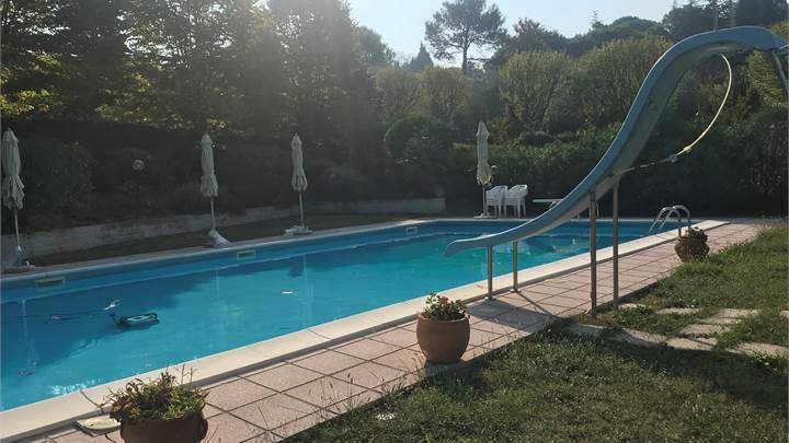 Villa con piscina Rive-Pesaro